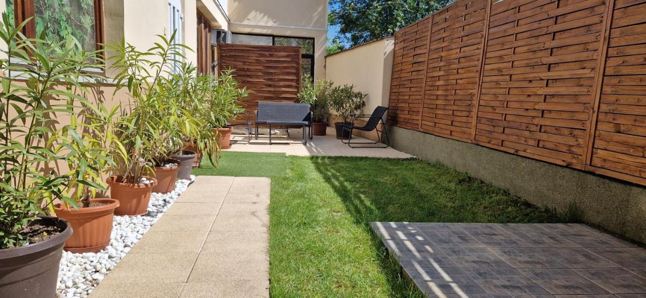 Boholand Apartman Eger Exteriör bild